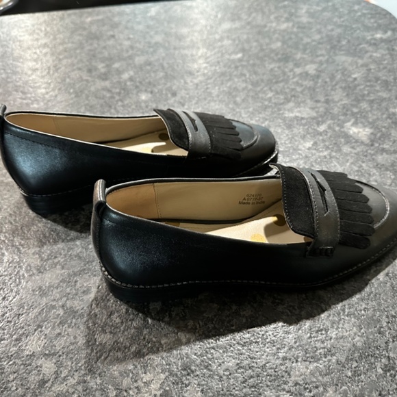 Bowden Women’s Loafers Size 6.5 - Picture 2 of 4